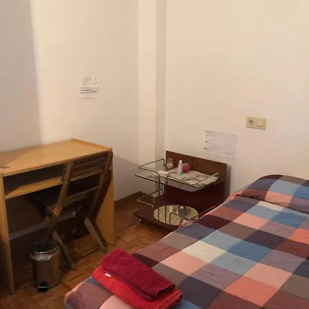 Doble En Figueres Con Bano Compartido Apartmán *